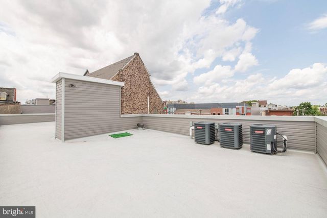 1528 N MARSHALL ST, Philadelphia, PA 19122