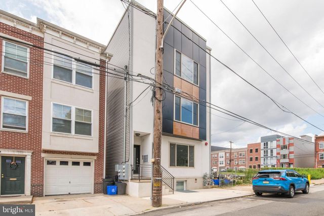 1528 N MARSHALL ST, Philadelphia, PA 19122