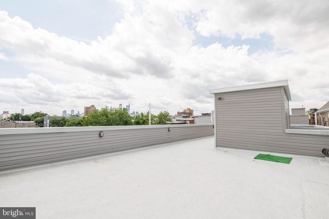 1528 N MARSHALL ST, Philadelphia, PA 19122
