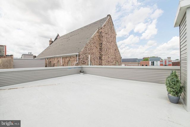 1528 N MARSHALL ST, Philadelphia, PA 19122