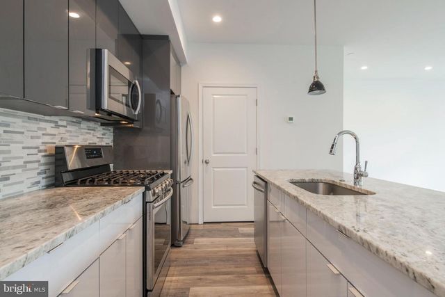 1528 N MARSHALL ST, Philadelphia, PA 19122