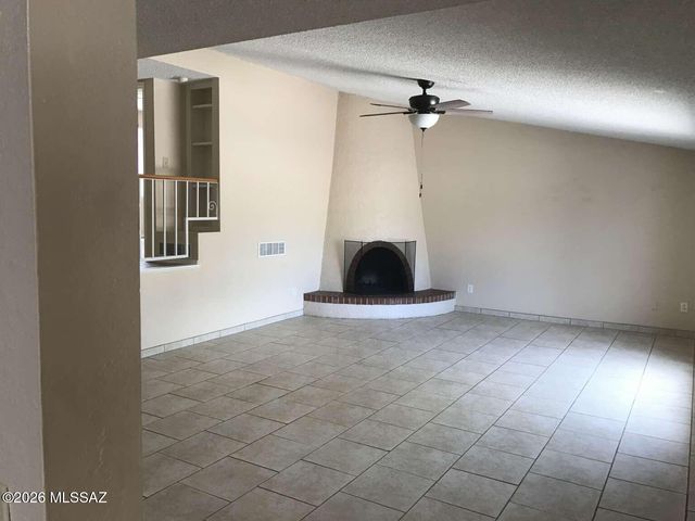 421 N Banff Avenue, Tucson, AZ 85748