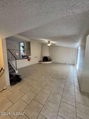 421 N Banff Avenue, Tucson, AZ 85748