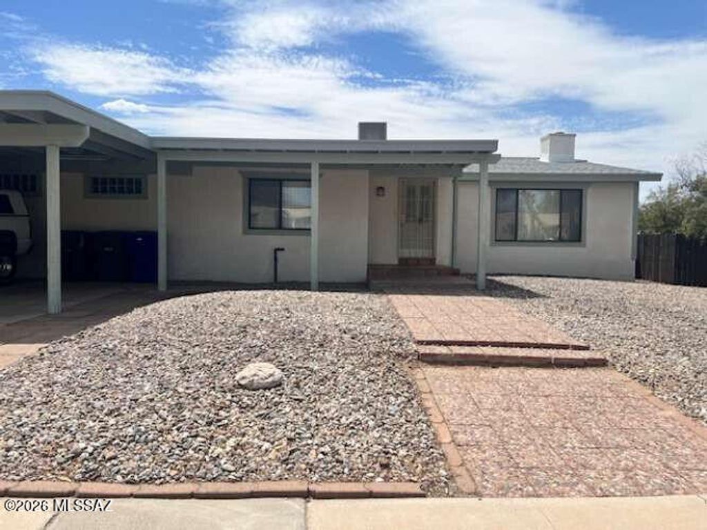 421 N Banff Avenue, Tucson, AZ 85748