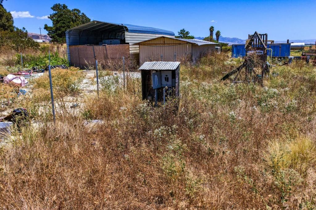 Image 5 of property listing at 4688 Pacheco Pass Highway, Gilroy, CA 95020