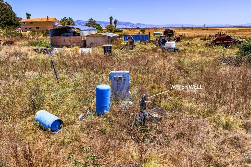 Image 6 of property listing at 4688 Pacheco Pass Highway, Gilroy, CA 95020