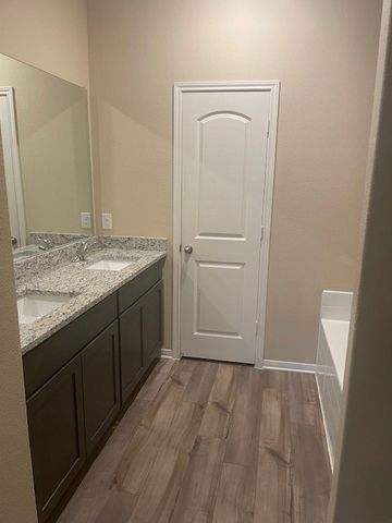 205 Lake Ridge Drive, Princeton, TX 75409