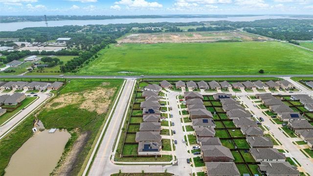 132 Wyndemere Lane, Princeton, TX 75407