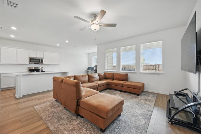 132 Wyndemere Lane, Princeton, TX 75407