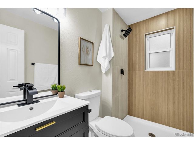 18202 E Kent Pl, Aurora, CO 80013