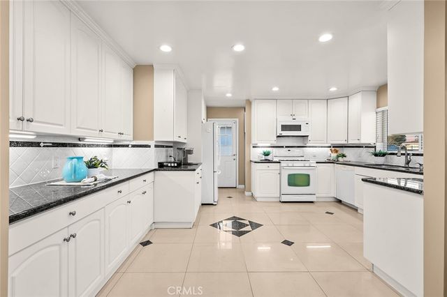 14913 Roxton Avenue, Gardena, CA 90249