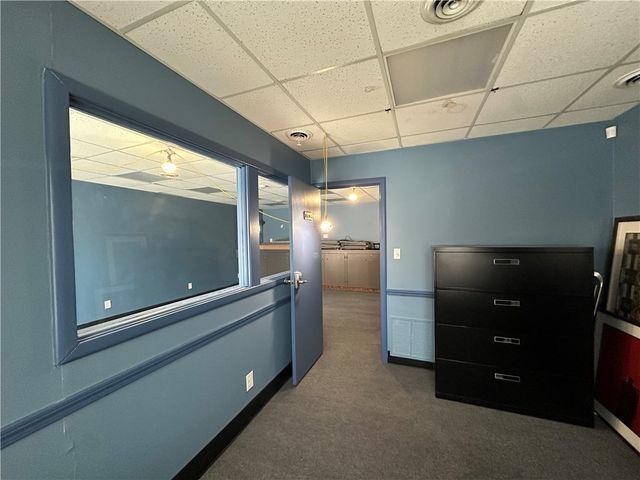 106 N Mercer Street, New Castle, PA 16101