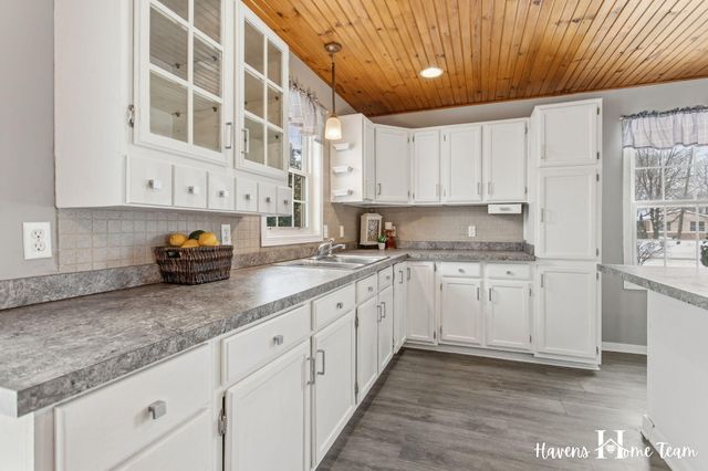 5186 Mildred Avenue SE, Kentwood, MI 49508