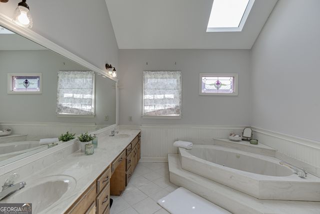 1331 Lakeshore Drive, Snellville, GA 30078