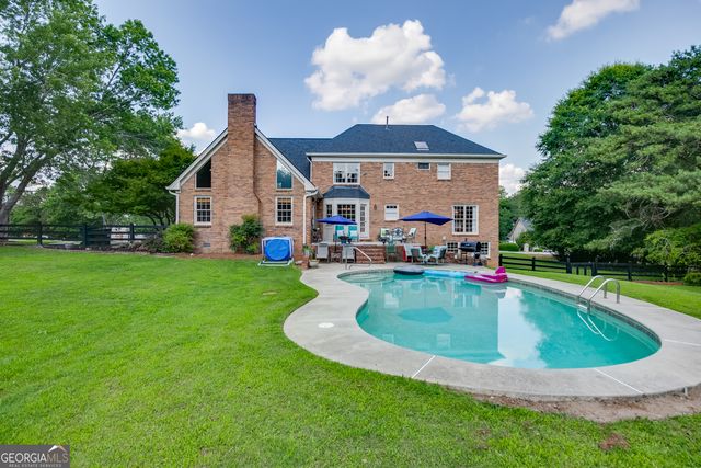 1331 Lakeshore Drive, Snellville, GA 30078