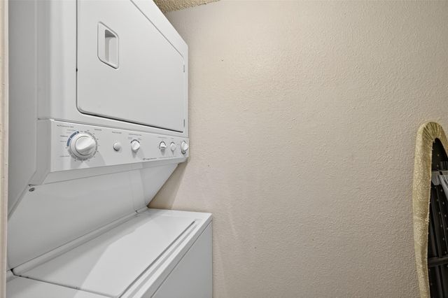 6201 Beverlyhill Street 35, Houston, TX 77057