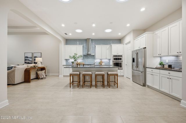 157 WINGSTONE Drive, Jacksonville, FL 32081