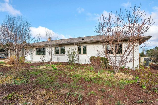 5711 TOWNSEND PL, Cheyenne, WY 82009