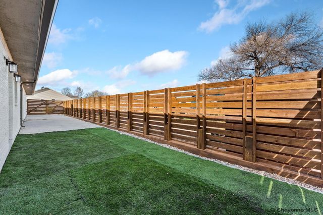 5711 TOWNSEND PL, Cheyenne, WY 82009