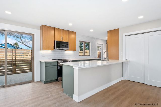 5711 TOWNSEND PL, Cheyenne, WY 82009