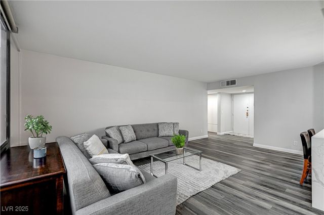 205 East Harmon Avenue 1010, Las Vegas, NV 89169