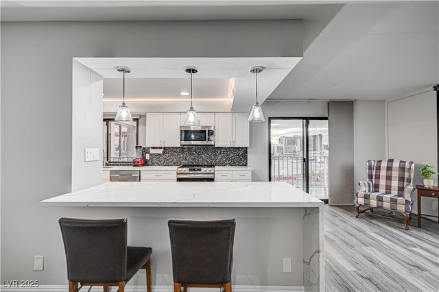 205 East Harmon Avenue 1010, Las Vegas, NV 89169