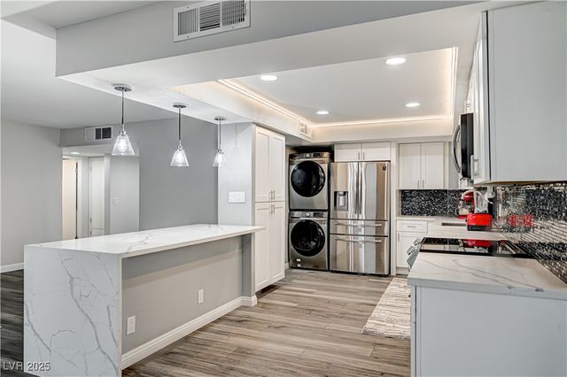 205 East Harmon Avenue 1010, Las Vegas, NV 89169