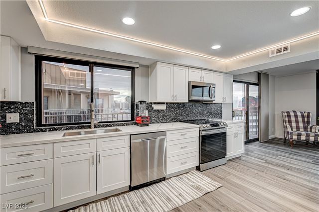 205 East Harmon Avenue 1010, Las Vegas, NV 89169