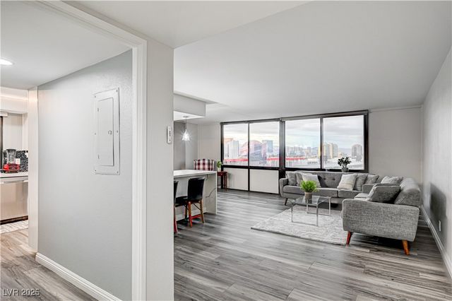 205 East Harmon Avenue 1010, Las Vegas, NV 89169