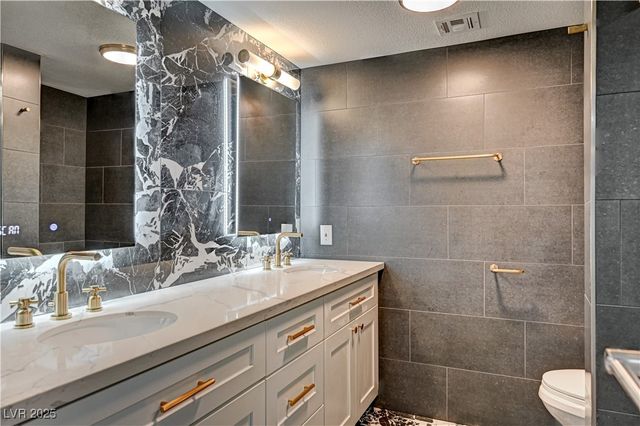 205 East Harmon Avenue 1010, Las Vegas, NV 89169