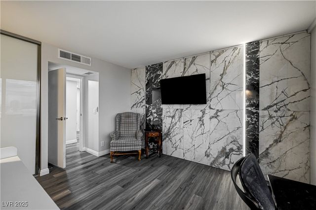 205 East Harmon Avenue 1010, Las Vegas, NV 89169