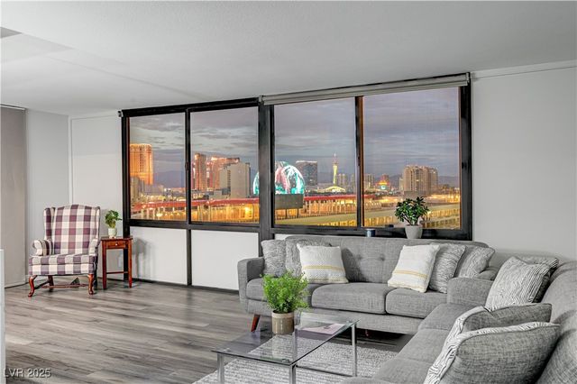 205 East Harmon Avenue 1010, Las Vegas, NV 89169