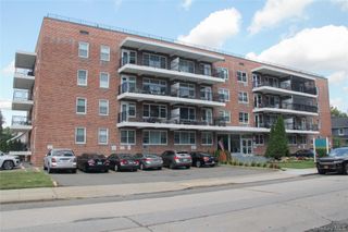 100 Randall Avenue 1E, Freeport, NY 11520