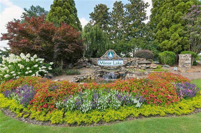 9429 Golfview Point, Villa Rica, GA 30180