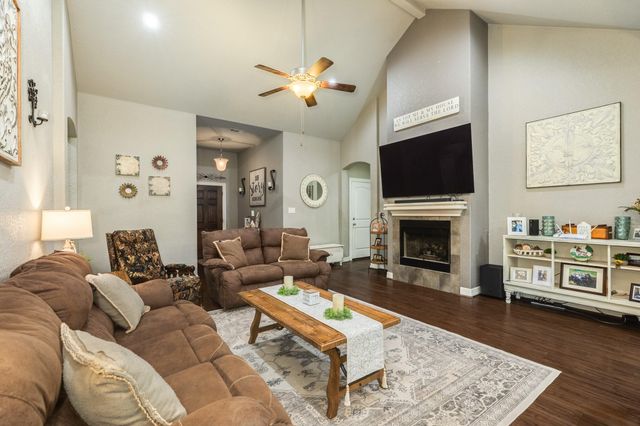 231 Wentworth Drive, West Columbia, TX 77486