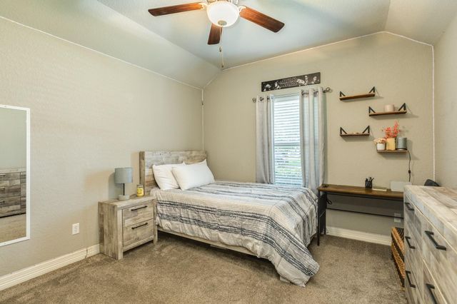 231 Wentworth Drive, West Columbia, TX 77486