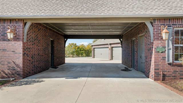 26961 E 134th Street S, Coweta, OK 74429
