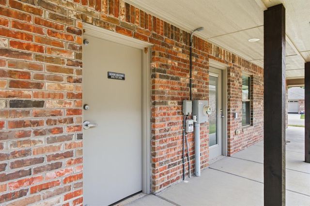 215 Meadow Drive, Newcastle, OK 73065