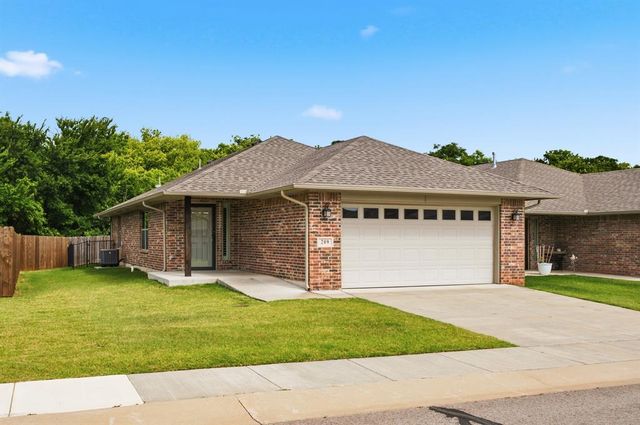 215 Meadow Drive, Newcastle, OK 73065