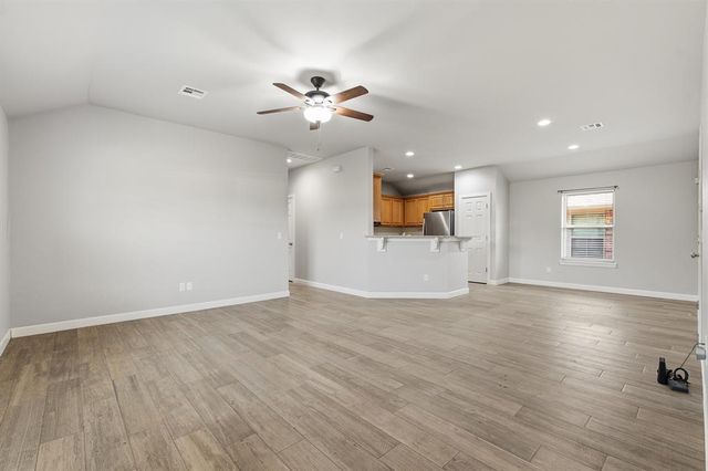 215 Meadow Drive, Newcastle, OK 73065