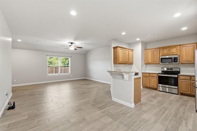 215 Meadow Drive, Newcastle, OK 73065