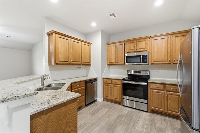 215 Meadow Drive, Newcastle, OK 73065