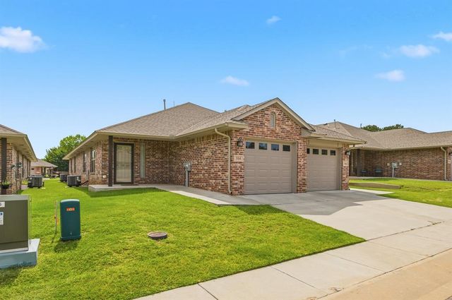 215 Meadow Drive, Newcastle, OK 73065