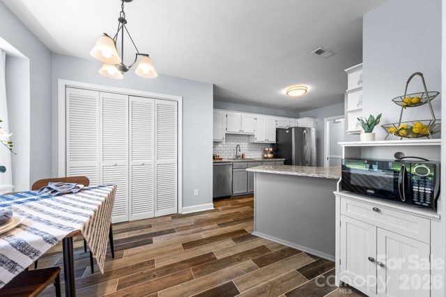 11232 Coachman Circle, Charlotte, NC 28277