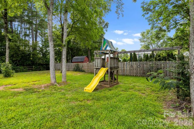 11232 Coachman Circle, Charlotte, NC 28277