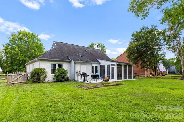 11232 Coachman Circle, Charlotte, NC 28277