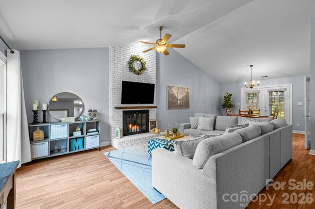 11232 Coachman Circle, Charlotte, NC 28277