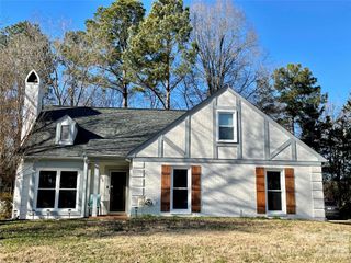 11232 Coachman Circle, Charlotte, NC 28277