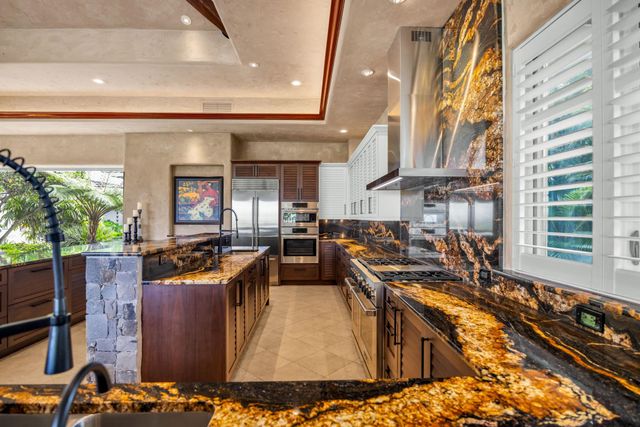 112 Pulelehua St, Lahaina, HI 96761