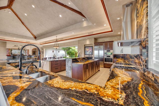 112 Pulelehua St, Lahaina, HI 96761